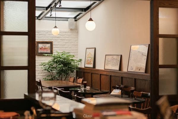 奎府聚書店 Kimotsi